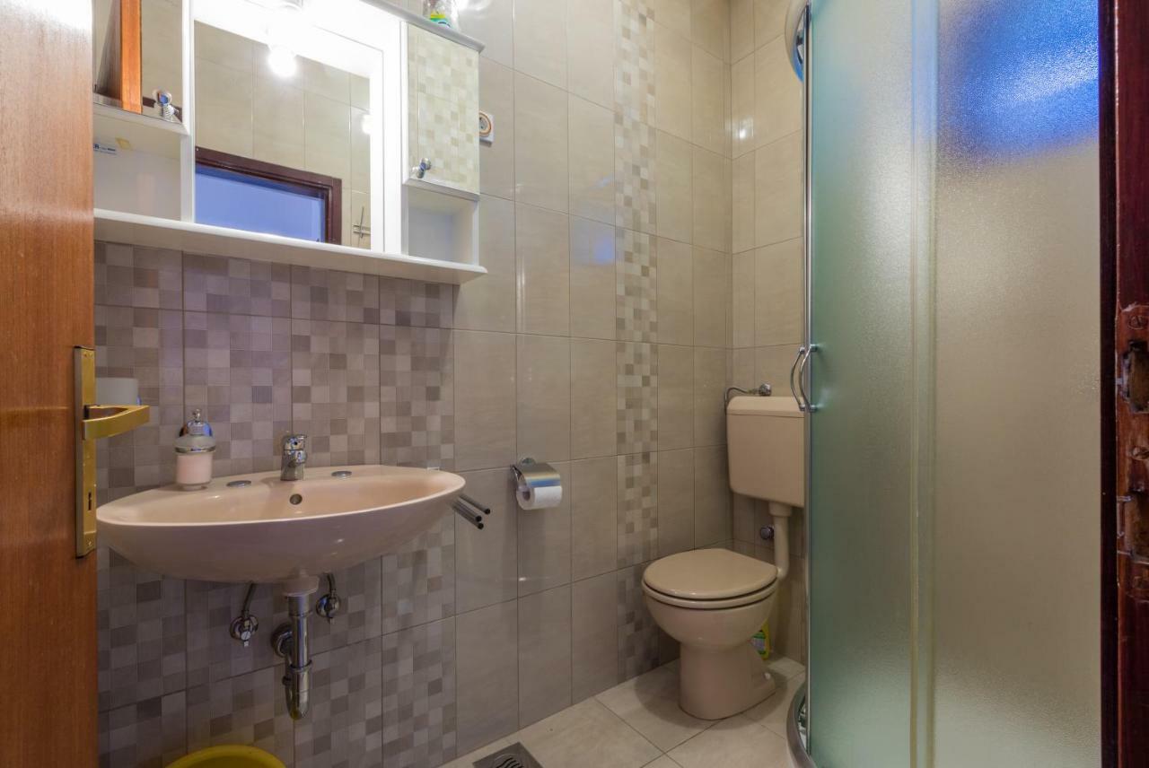 Apartman Laura 塞尔瑟 外观 照片